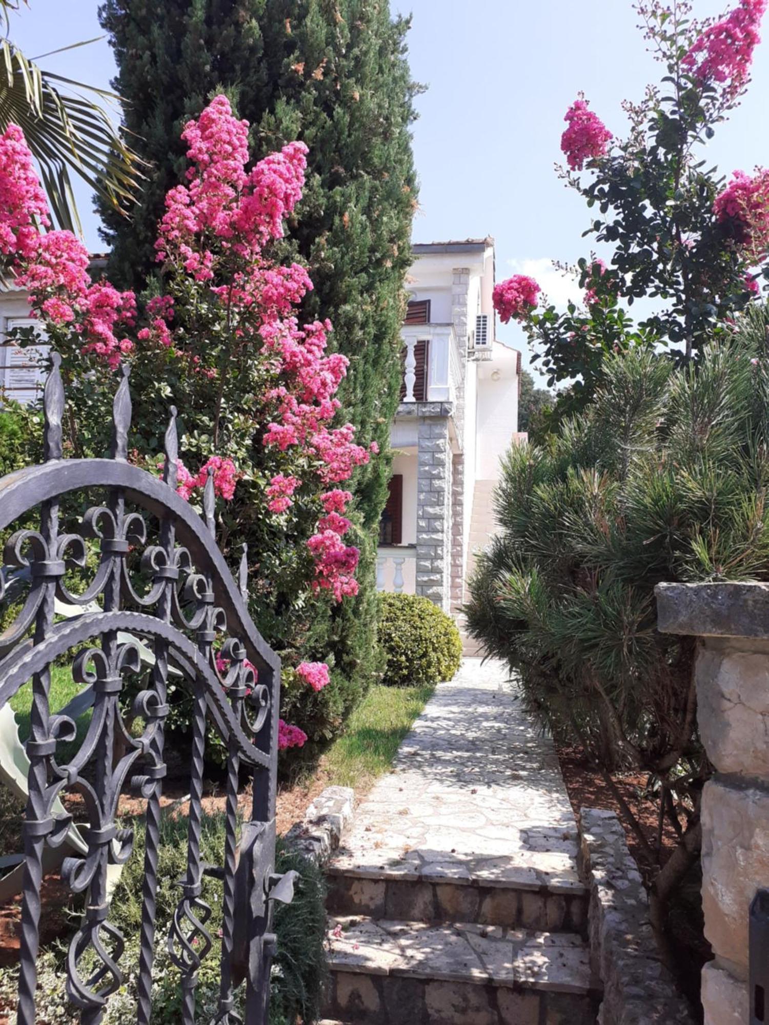 Holiday Home On Island Of Krk Malinska Esterno foto