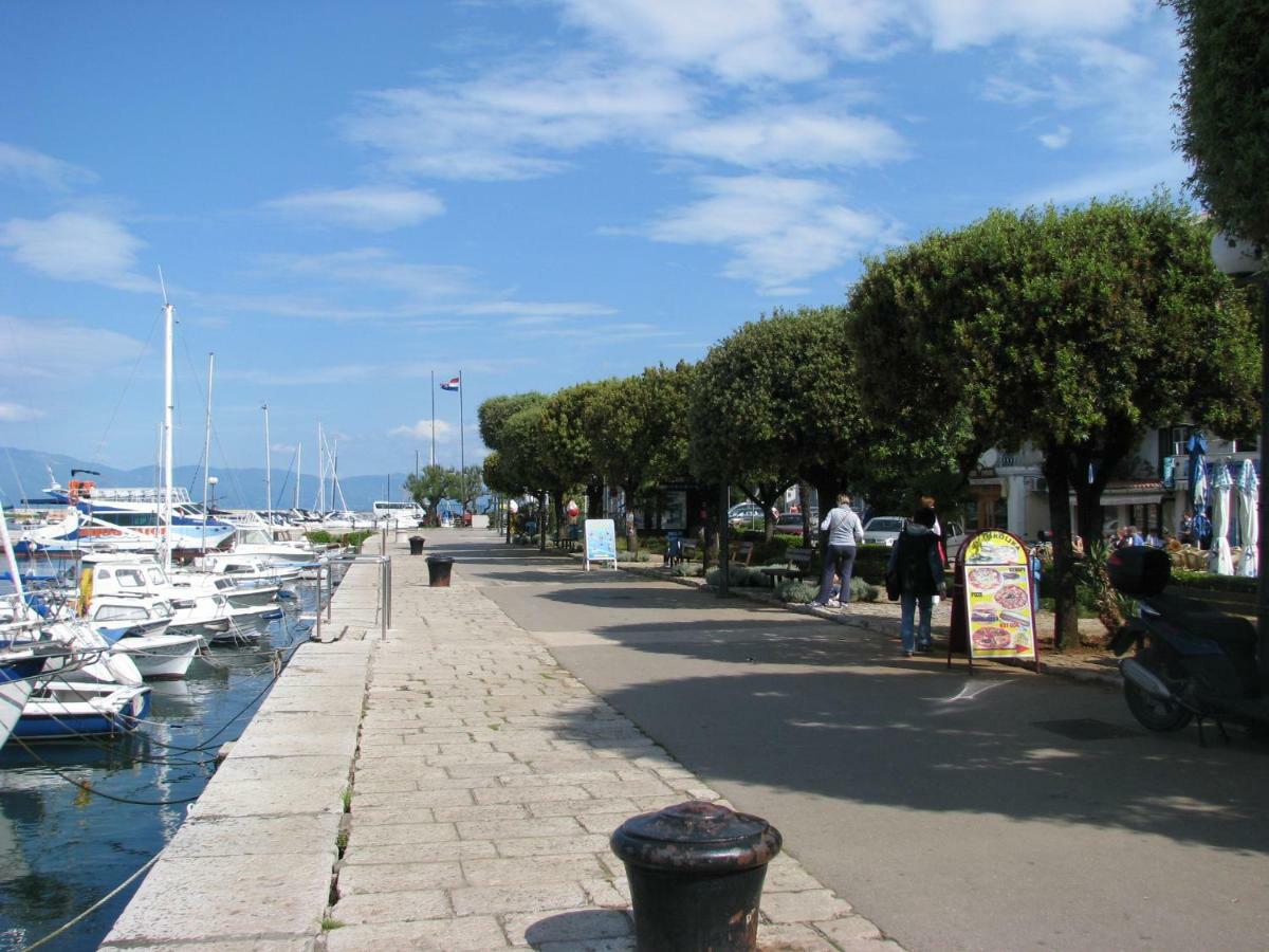 Holiday Home On Island Of Krk Malinska Esterno foto